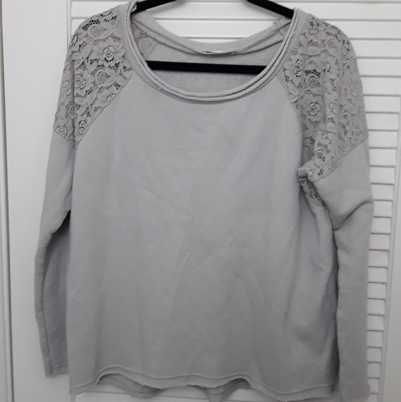 Nina Kendosa Tops - Paris Lace Shoulders Sweatshirt Top High Low M L